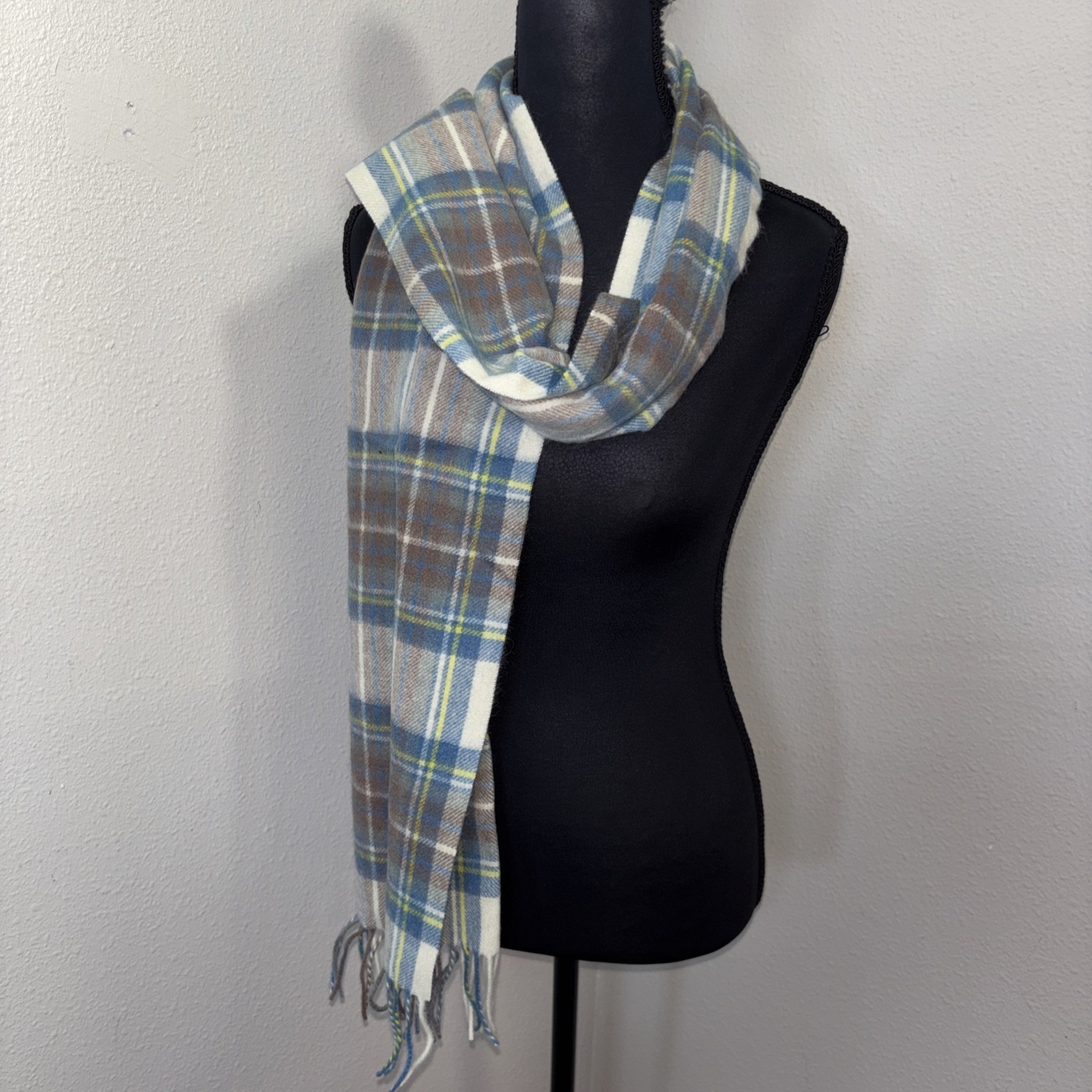 Nwt Shepherds Land Lambswool Natural Buchanan Blue Scarf Fringe Scottish Plaid